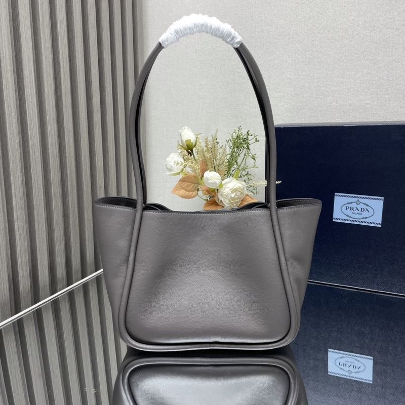 Pra*a bucket bags